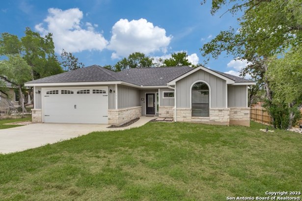 Single Family Detached - Spring Branch, TX