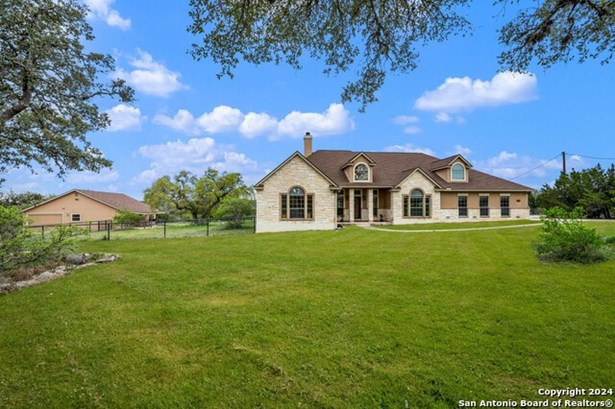 Single Family Detached - Spring Branch, TX
