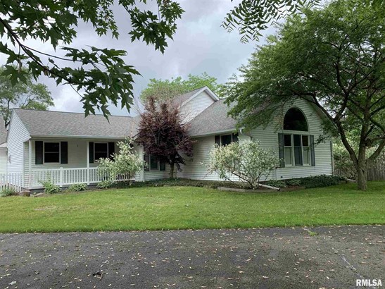 mel foster homes for sale in moline il
