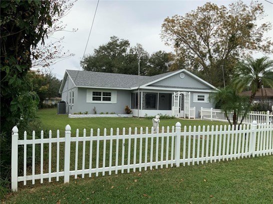 Single Family Residence, Ranch - TAVARES, FL