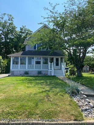 Colonial, Single Family - West Long Branch, NJ