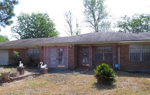 Traditional, Single-Family - Hitchcock, TX