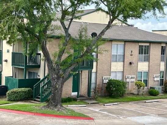 Townhouse Condominium, Traditional - Houston, TX
