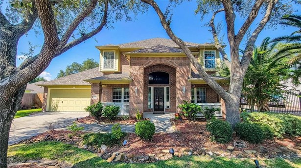 Traditional, Single-Family - Seabrook, TX