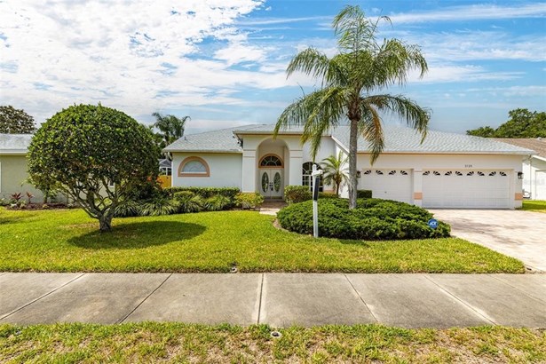 Single Family Residence, Traditional - PALM HARBOR, FL
