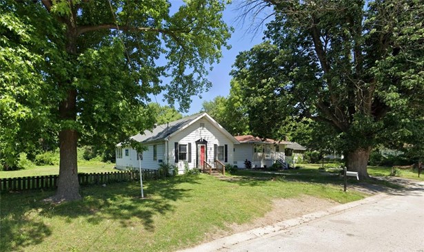 Traditional,Bungalow / Cottage, Residential - Fairview Heights, IL