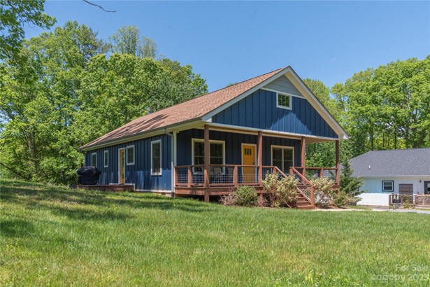 Single Family Residence, Bungalow - Swannanoa, NC