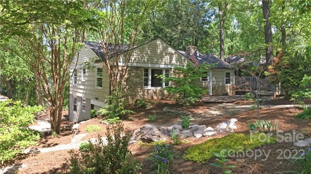 Single Family Residence, Traditional - Asheville, NC