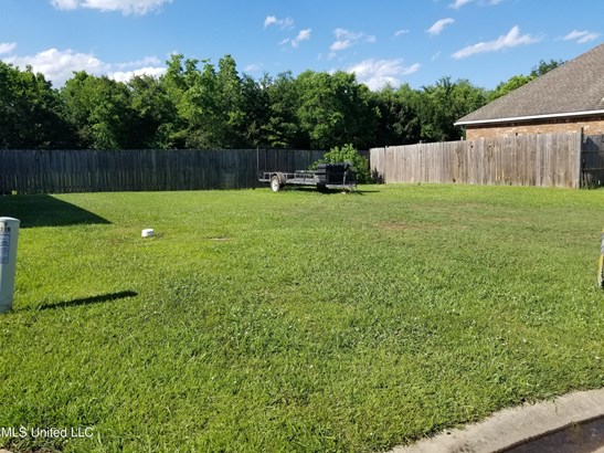 Single Family Residence Lot - Pearl, MS