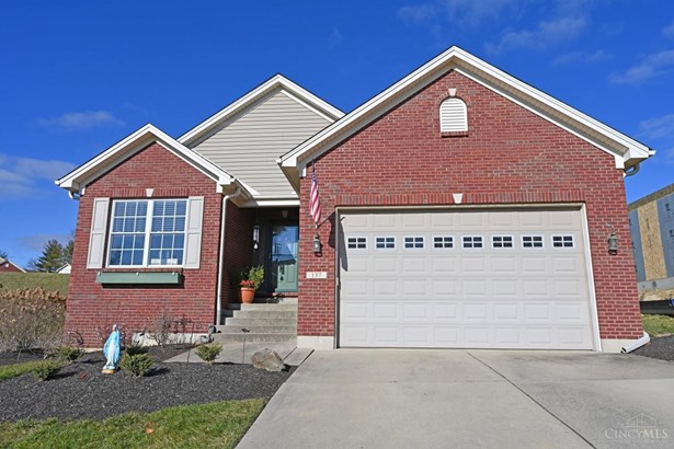 Single Family Residence, Ranch - Harrison, OH