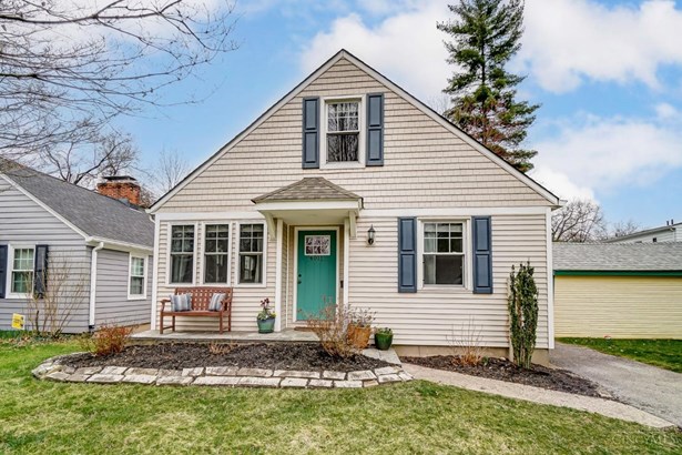 Cape Cod, Single Family Residence - Mariemont, OH