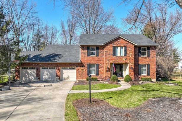 Single Family Residence, Traditional - Symmes Twp, OH