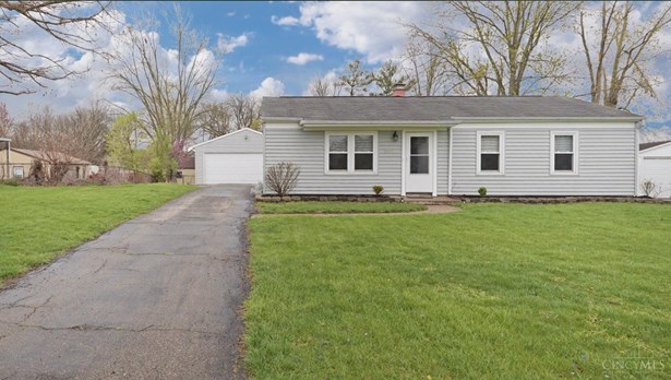 Single Family Residence, Ranch - Springfield Twp., OH