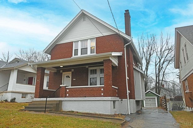 Single Family Residence, Traditional - Cheviot, OH
