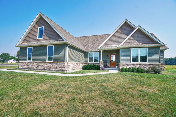 Single Family Residence, Traditional - Franklin Twp, OH
