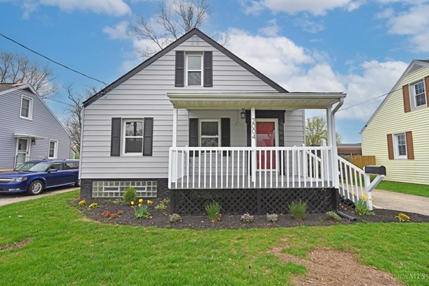 Cape Cod, Single Family Residence - Middletown, OH