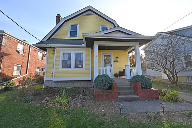 Single Family Residence, Colonial - Cincinnati, OH