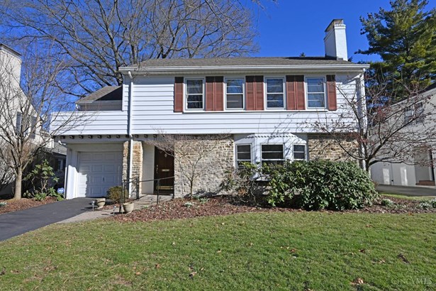 Single Family Residence, Traditional - Mariemont, OH