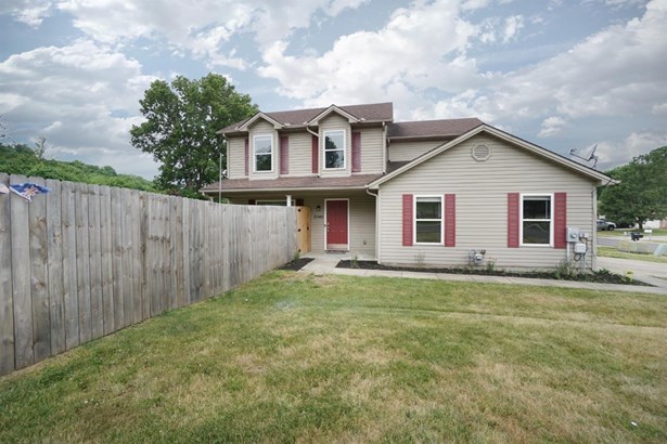 Single Family Residence, Traditional - Middletown, OH