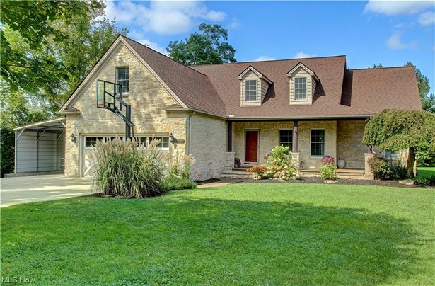 Cape Cod, Single Family Residence - Avon, OH