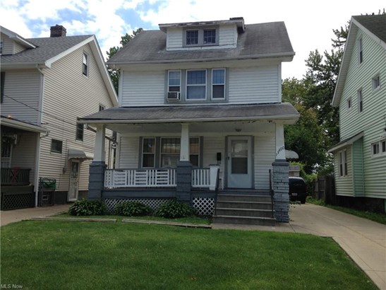 Colonial, Single Family - Cleveland, OH