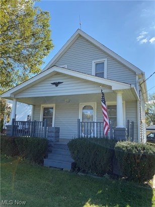 Single Family Residence, Colonial - North Royalton, OH