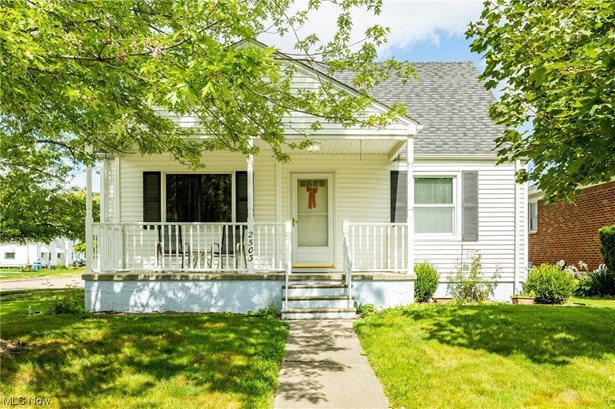 Single Family Residence, Ranch - Lorain, OH
