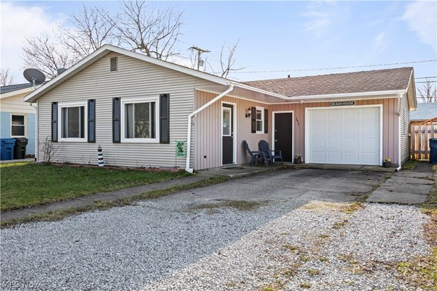 Single Family Residence, Ranch - Vermilion, OH