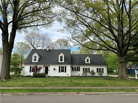 Cape Cod, Single Family Residence - Wadsworth, OH