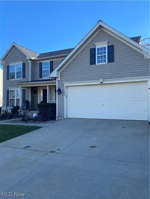 Single Family Residence, Colonial - Strongsville, OH