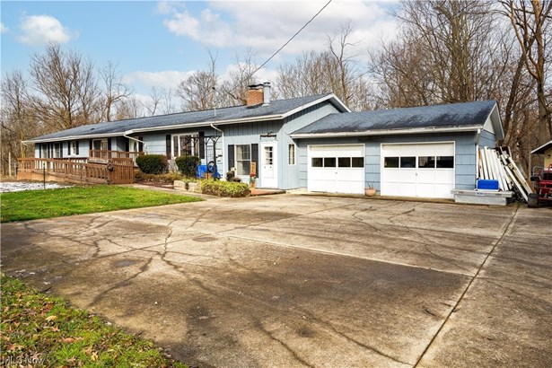 Single Family Residence, Ranch - Valley City, OH
