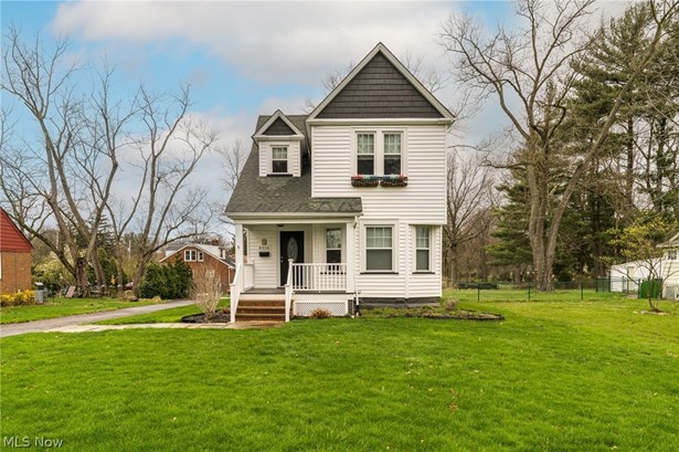 Single Family Residence, Colonial - Independence, OH