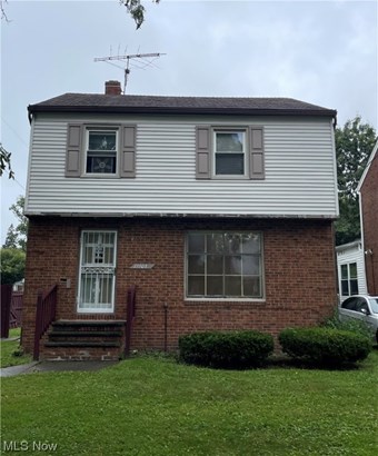 Single Family Residence, Colonial - Cleveland, OH