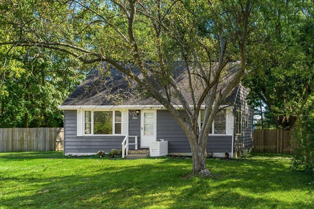 Single Family Freestanding, Cape Cod/1.5 Story - Columbus, OH
