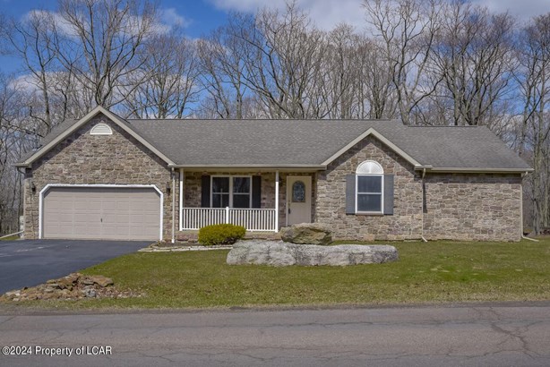 1 Story/Ranch, Residential - Hazle Twp, PA