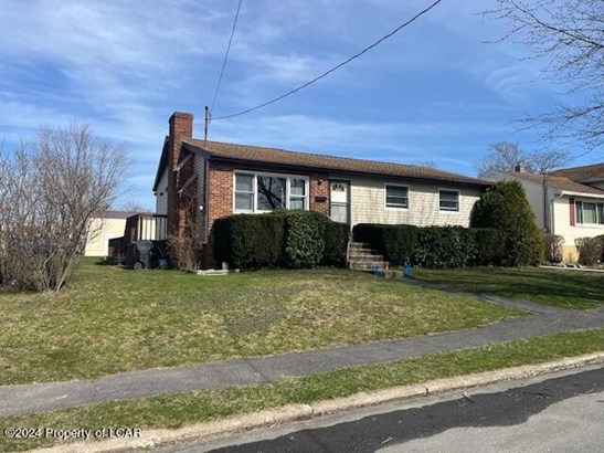 1 Story/Ranch, Residential - Hazle Twp, PA