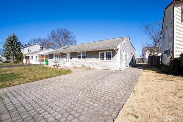Single Family Residence, Ranch - Edison, NJ