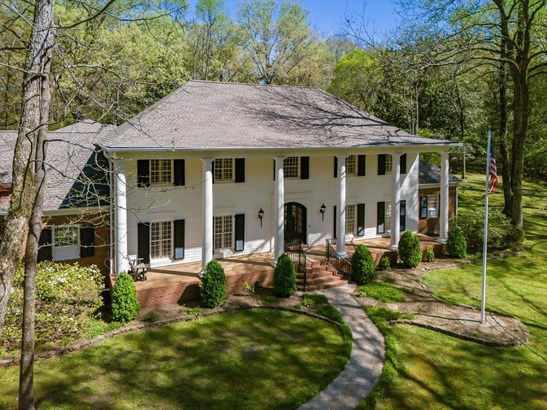 Colonial,Traditional, Detached Single Family - Germantown, TN