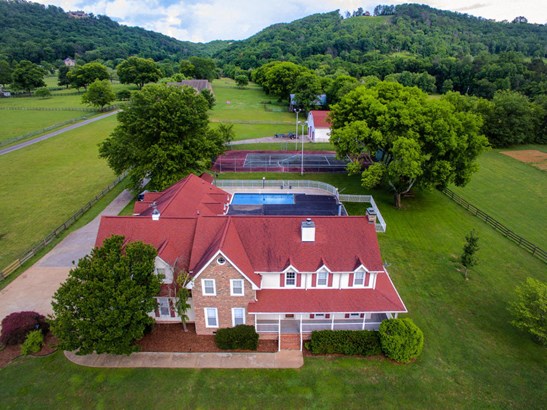 Residential/Single Family - Ooltewah, TN (photo 1)