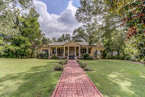 Detached Single Family, Traditional - Holly Springs, MS