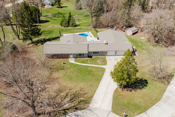 3/4 Acre Lot and In-Law Suite