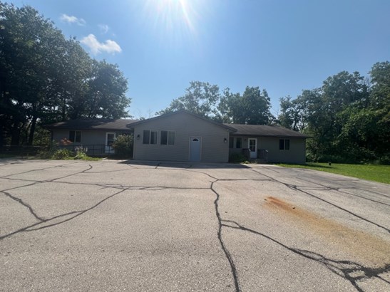 8.23 Stunning Acres
