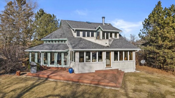 2+ acres on Wind Lake