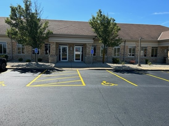 5027 Green Bay Rd. #116
