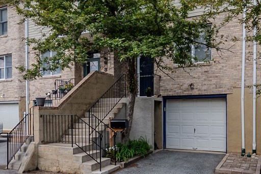 Welcome to 5 Bayard Ct