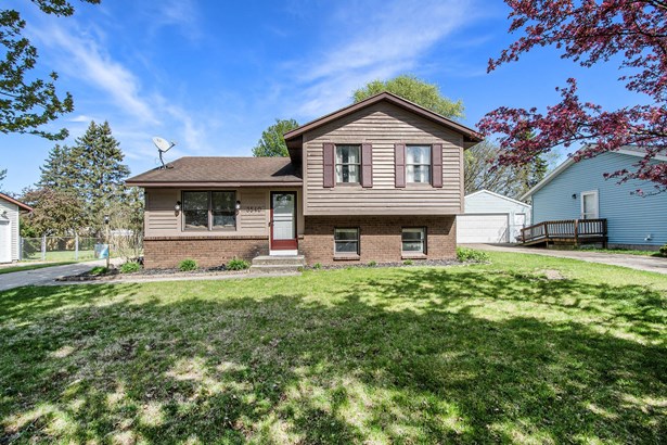 Single Family Residence, Tri-level - Grand Rapids, MI