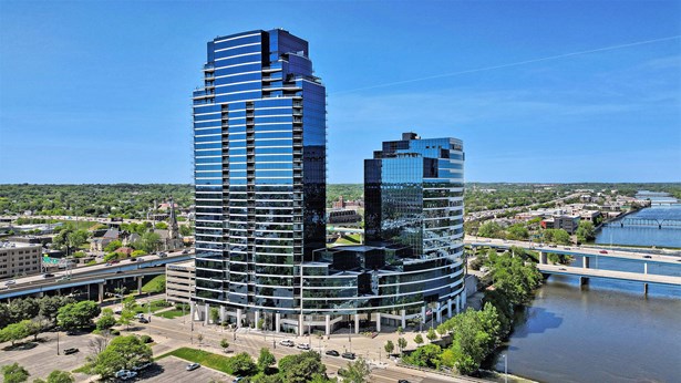Condominium, Contemporary - Grand Rapids, MI