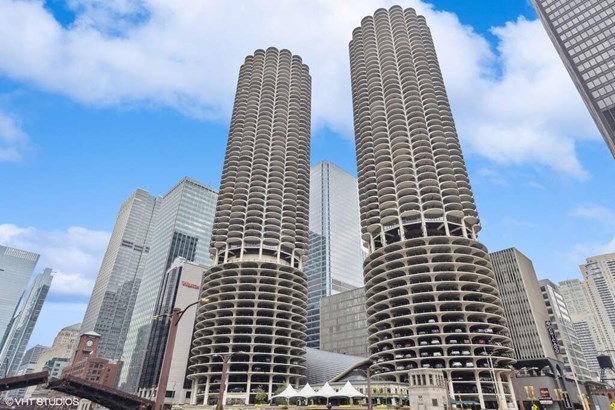 The iconic Marina Towers
