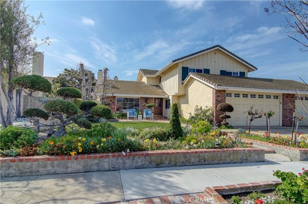 Single Family Residence, Traditional - Fountain Valley, CA