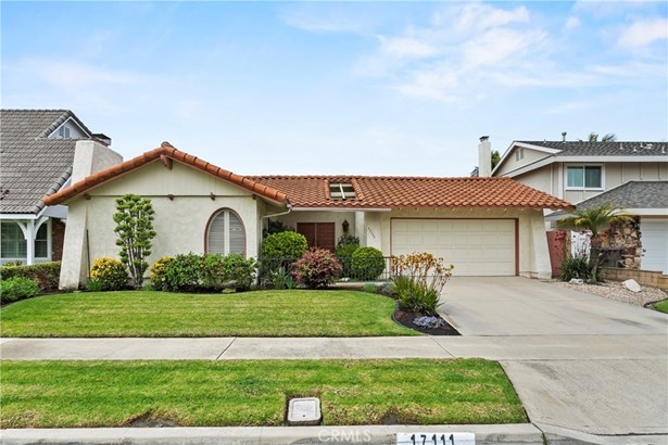 Single Family Residence, Spanish - Huntington Beach, CA
